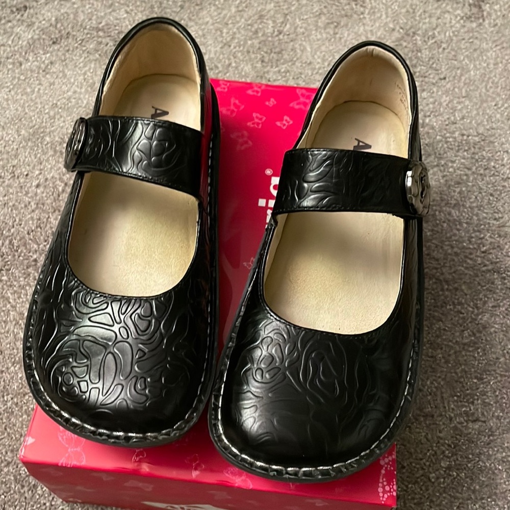 Adorable work shoes!